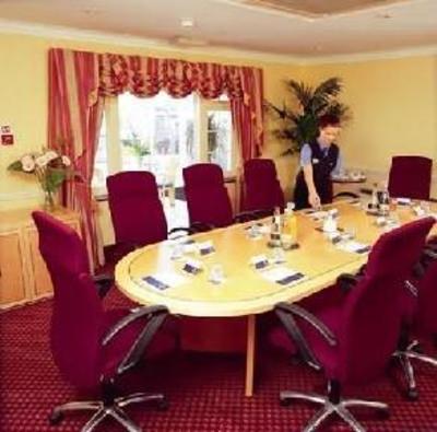 фото отеля Barcelo Basingstoke Country Hotel