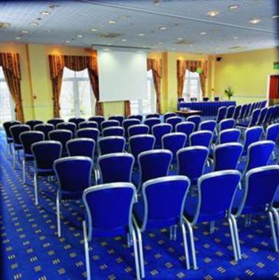 фото отеля Barcelo Basingstoke Country Hotel