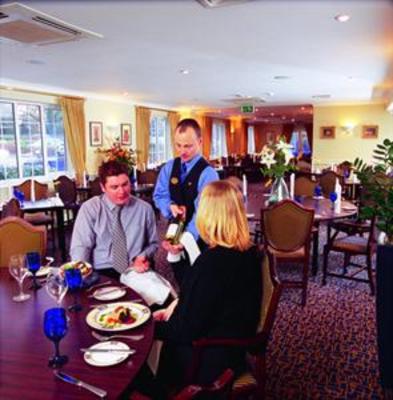 фото отеля Barcelo Basingstoke Country Hotel