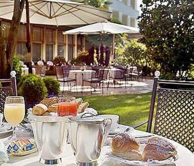 фото отеля Hotel Bristol Buja