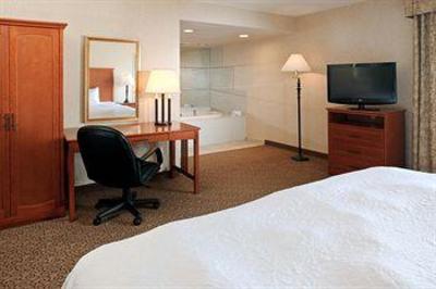 фото отеля Hampton Inn Iowa City / Coralville