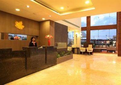 фото отеля Mapple Adhwryou Pune