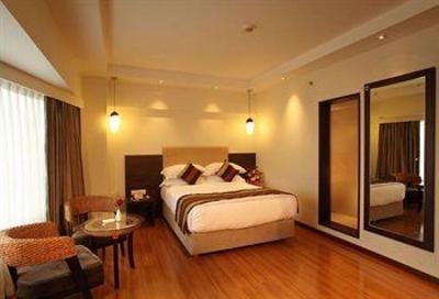 фото отеля Mapple Adhwryou Pune