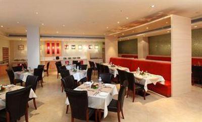 фото отеля Mapple Adhwryou Pune