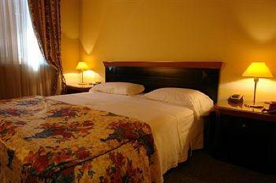 фото отеля Hotel Villa Kinzica Sale Marasino