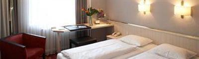 фото отеля Berlin Plaza Hotel