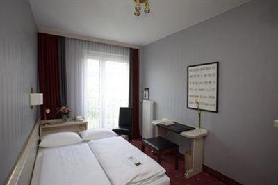 фото отеля Berlin Plaza Hotel