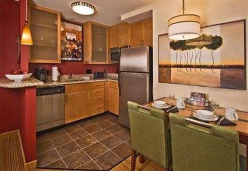 фото отеля Residence Inn Arlington Courthouse
