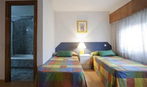 фото отеля Apartamentos Goya 75