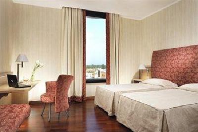 фото отеля Poli Hotel