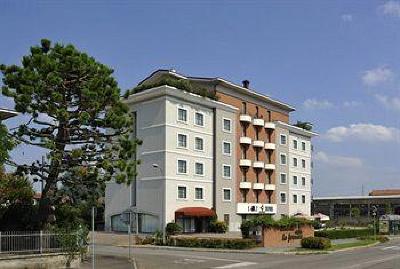 фото отеля Poli Hotel