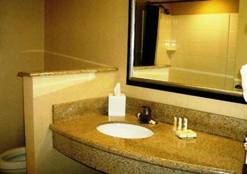 фото отеля Courtyard by Marriott Salina