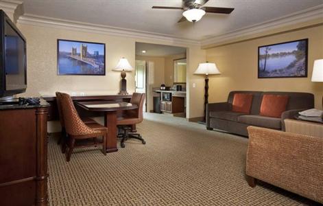 фото отеля Embassy Suites Sacramento - Riverfront Promenade