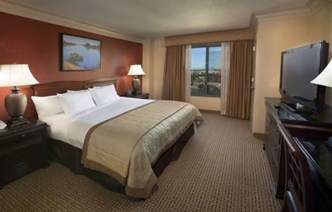 фото отеля Embassy Suites Sacramento - Riverfront Promenade