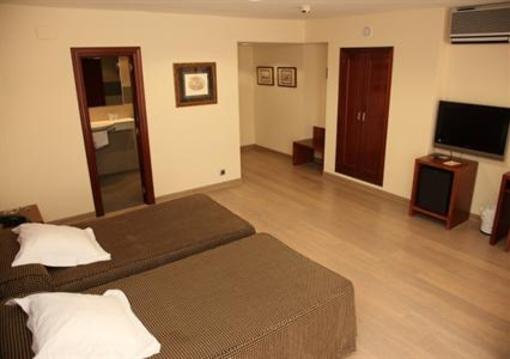 фото отеля Hotel Cesaraugusta