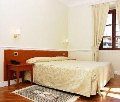 фото отеля Hotel Claila Francavilla al Mare