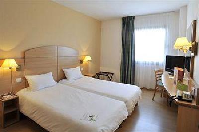 фото отеля Campanile Madrid Alcala de Henares