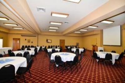 фото отеля BEST WESTERN PLUS Sawtooth Inn & Suites