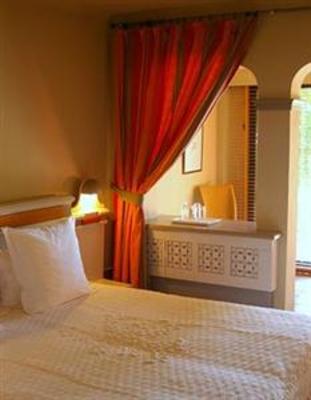 фото отеля Hotel Roi Theodore Porto-Vecchio