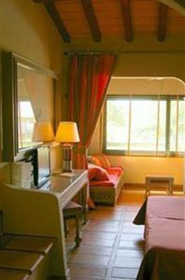 фото отеля Hotel Roi Theodore Porto-Vecchio