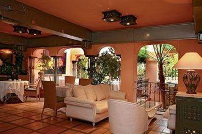 фото отеля Hotel Roi Theodore Porto-Vecchio
