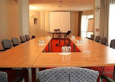 фото отеля Hotel Corvinus