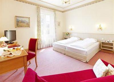 фото отеля Hotel Hirsch Fussen
