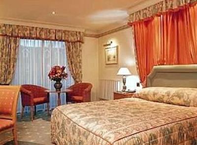 фото отеля Belstead Brook Hotel