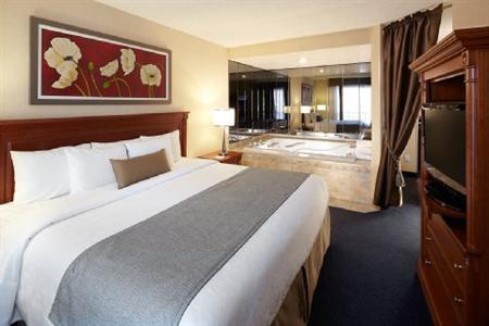 фото отеля BEST WESTERN PLUS Brossard
