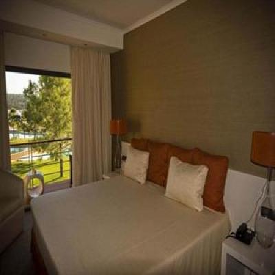фото отеля Charcas Lagoon Resort Montargil
