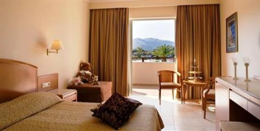 фото отеля Pilot Beach Resort