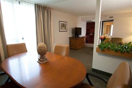 фото отеля Embassy Suites Richmond - The Commerce Center