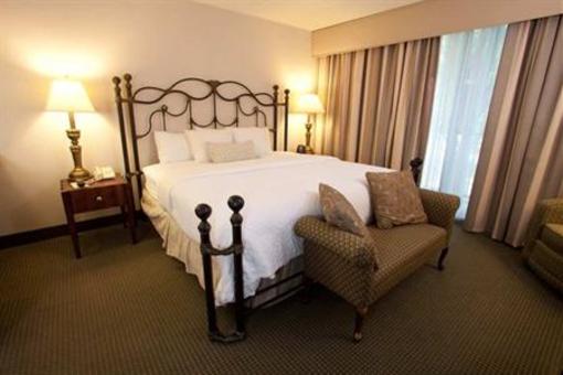 фото отеля Embassy Suites Richmond - The Commerce Center