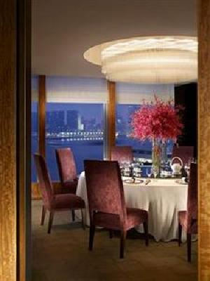 фото отеля Four Seasons Hotel Hong Kong