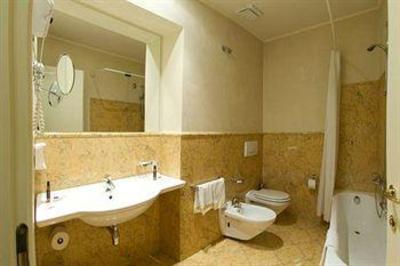 фото отеля Hotel Villa Fiorita Salsomaggiore Terme