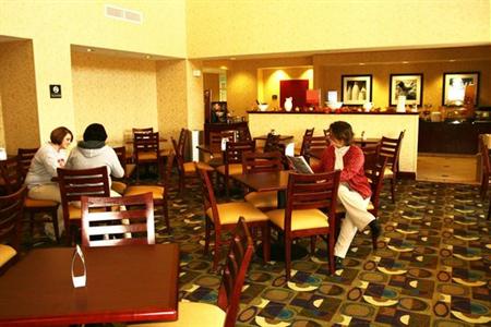 фото отеля Hampton Inn Syracuse Clay