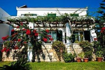 фото отеля Arion Hotel Kokkari