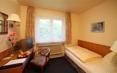 фото отеля Hotel Am Rosenberg Hofheim am Taunus
