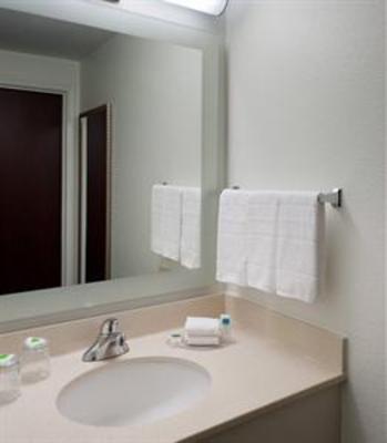 фото отеля SpringHill Suites Dallas Addison/Quorum Drive