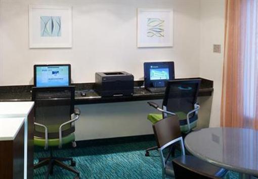 фото отеля SpringHill Suites Dallas Addison/Quorum Drive