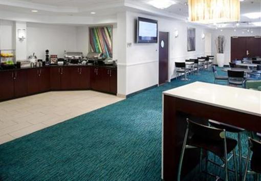 фото отеля SpringHill Suites Dallas Addison/Quorum Drive