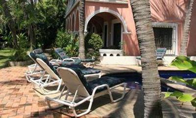 фото отеля Bungalows Santa Cruz