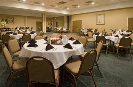 фото отеля Embassy Suites Brunswick