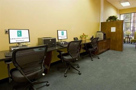фото отеля Embassy Suites Brunswick