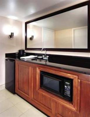 фото отеля Embassy Suites Brunswick