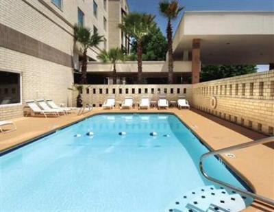 фото отеля Embassy Suites Brunswick