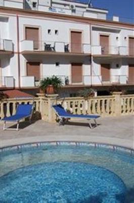 фото отеля Hotel Pineta Vico del Gargano