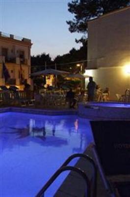 фото отеля Hotel Pineta Vico del Gargano