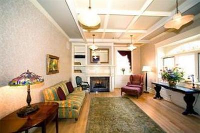 фото отеля The Carleton of Oak Park