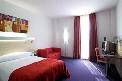 фото отеля Hotel Nexh Zaragoza